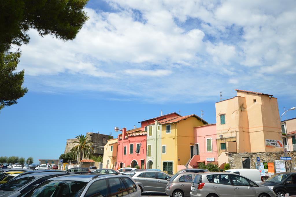 Riva Beach Apartment Riva Ligure Eksteriør billede