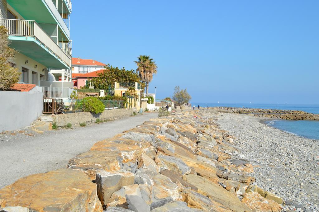 Riva Beach Apartment Riva Ligure Eksteriør billede
